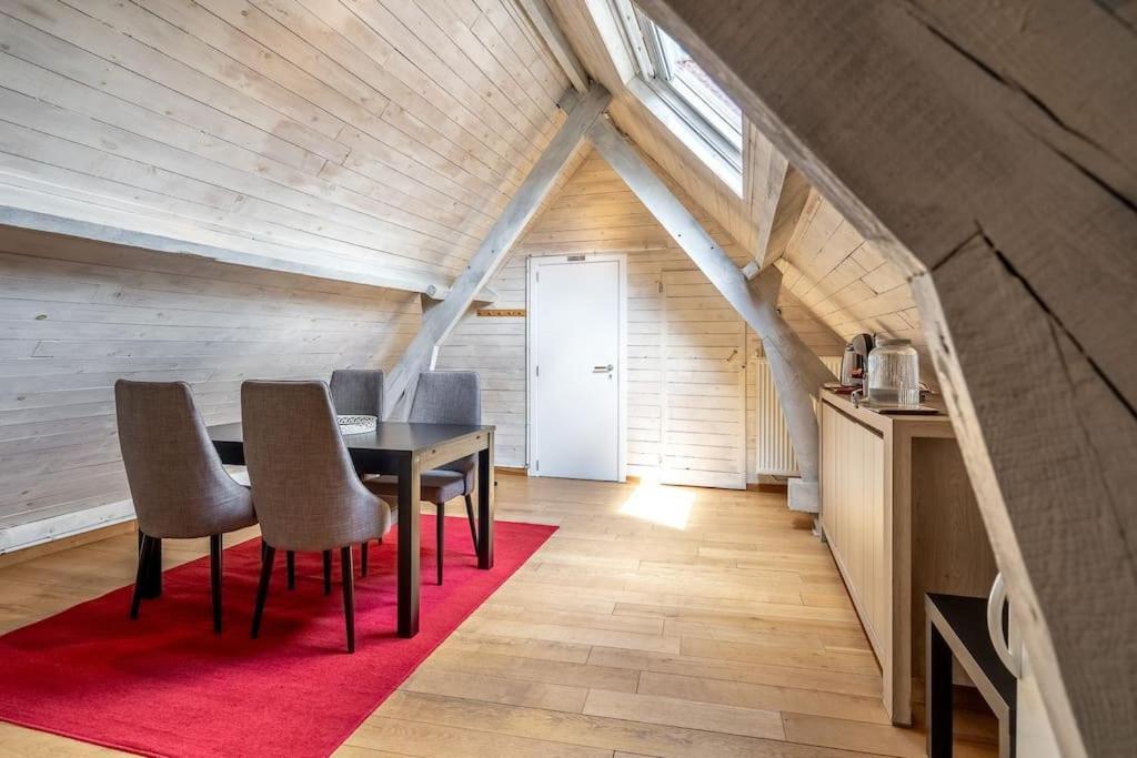 The Bruges Belfry View Apartment Bagian luar foto