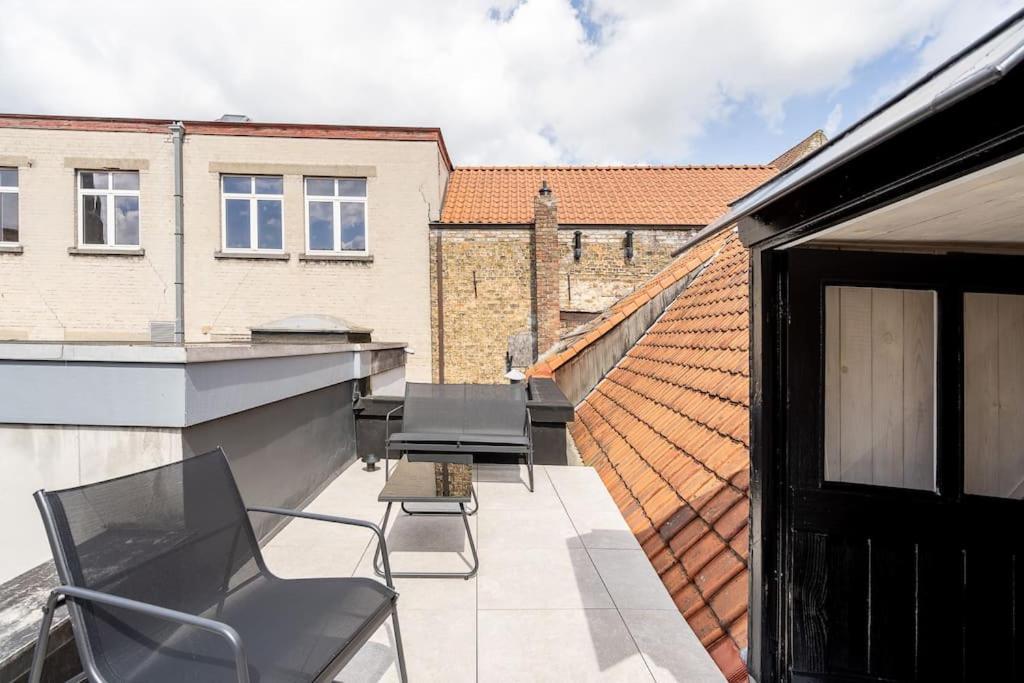 The Bruges Belfry View Apartment Bagian luar foto