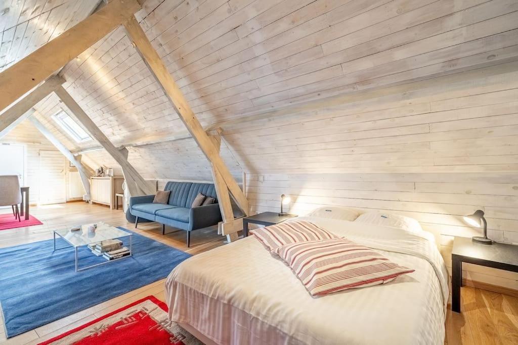The Bruges Belfry View Apartment Bagian luar foto