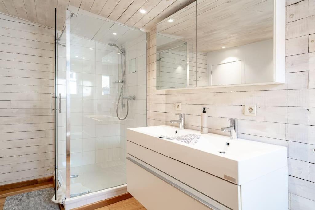 The Bruges Belfry View Apartment Bagian luar foto